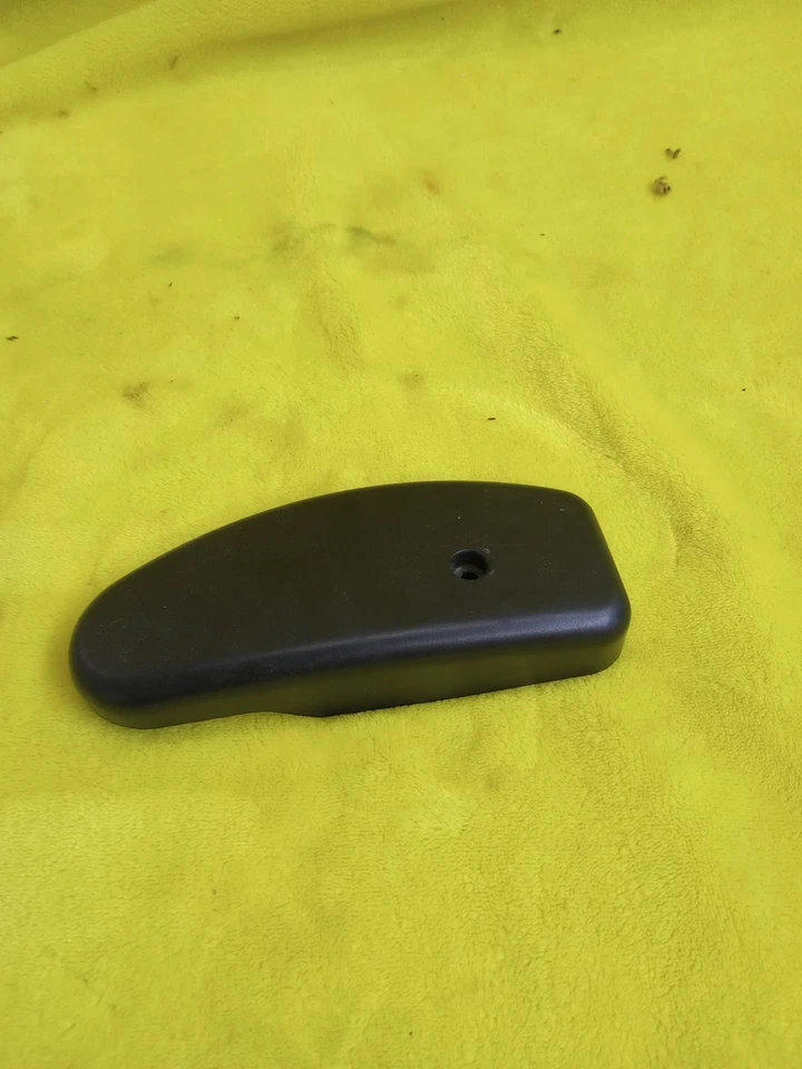 Jenn-Air Refrigerator 12684202B, Right Door Hinge Cover, FREE SHIPPING - Image 4 of 4