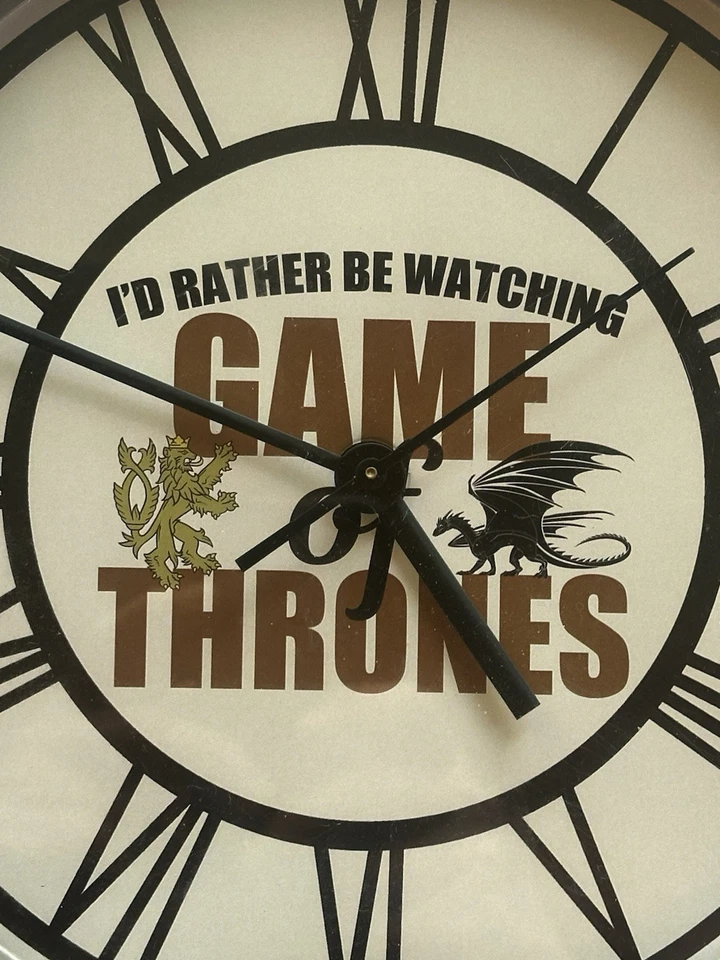 CAFE PRESS Juego de Tronos Reloj de Pared Arte Decoración 10" Personalizado Reloj de Pared Medieval Foto 2 de 4