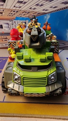 2012 Matchbox Big Boots Dino Patrol Adventure Squad Ambusher Crane Green Vehicle