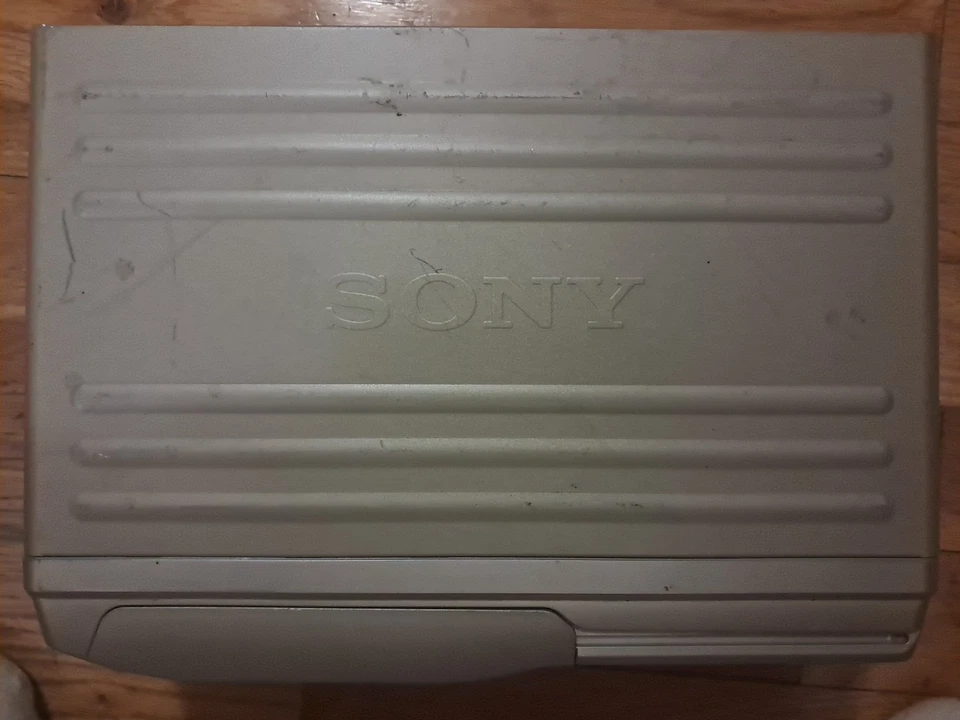 Sony 10 Cd Changer CDX-525RF UnTested No Cords - Image 2 of 4