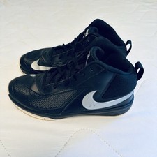 Nike Team Hustle D7 YOUTH 7 Black Shoes Sneakers Basketball