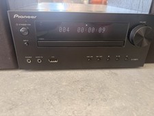 Pioneer X- HM11 CD/Radio/USB Hi-fi System With Matching Speakers. No Remote.