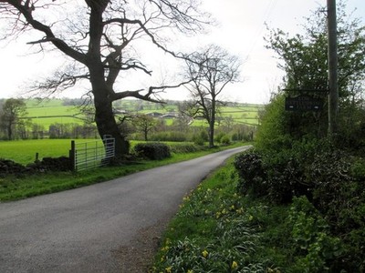 Photo A2 Access  road  to  High  and  Low  Kettle  Spring  Farms Bedlam c2016