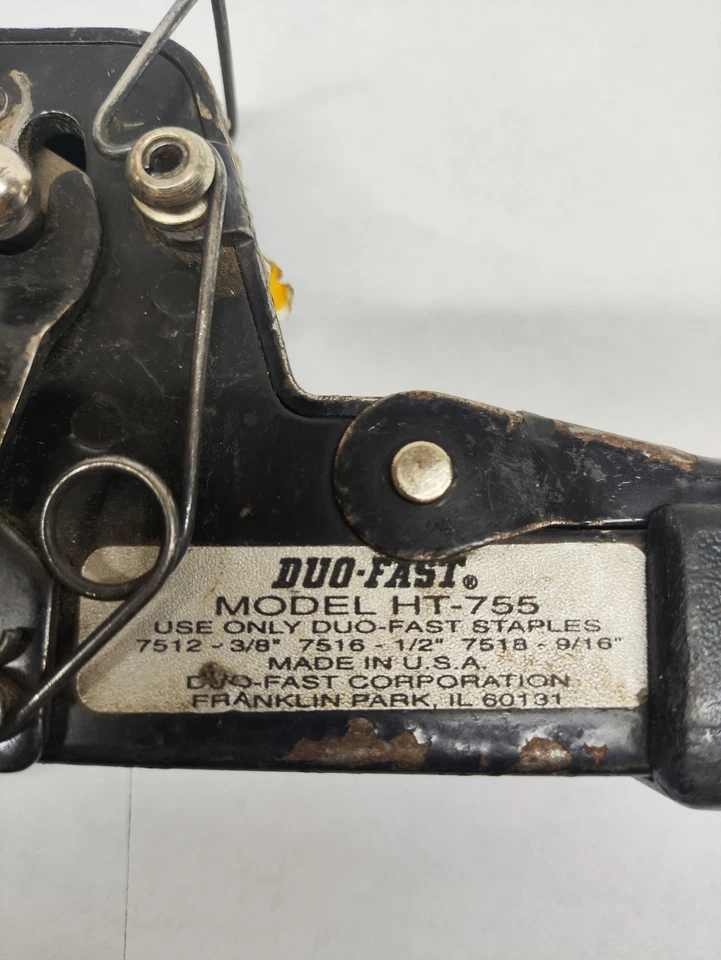 Винтажный сверхпрочный молотковый степлер DUO-FAST HT755 с 1 коробкой скоб. - Изображение 3 из 4