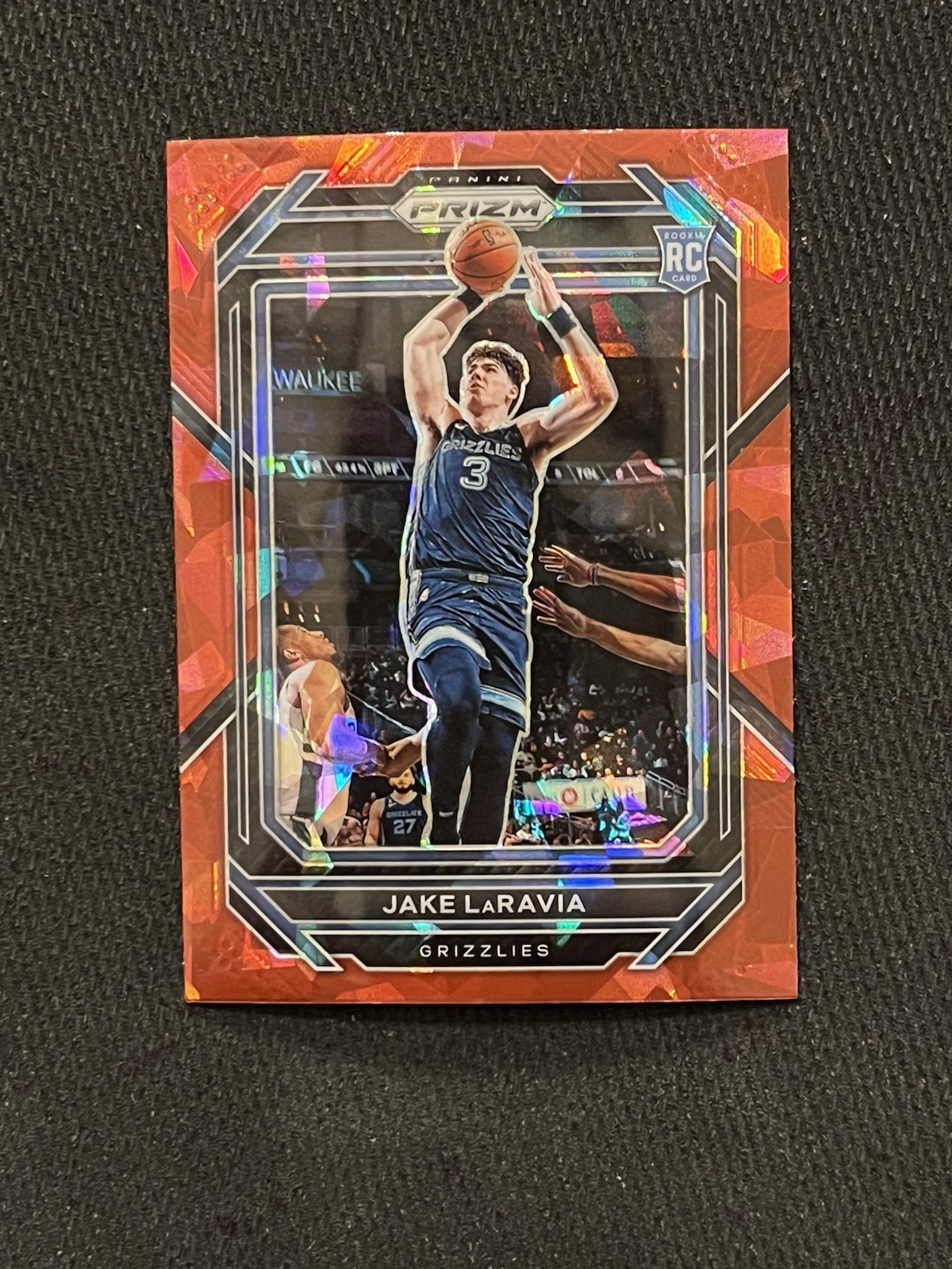JAKE LaRAVIA 2022-23 Panini PRIZM RED CRACKED ICE HOLO LAKERS ROOKIE # 244 RC
