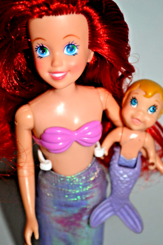Disney Prinzessin Kleine Meerjungfrau Babysitter Puppe & Merbaby, Giftwrapped - Bild 1 von 4