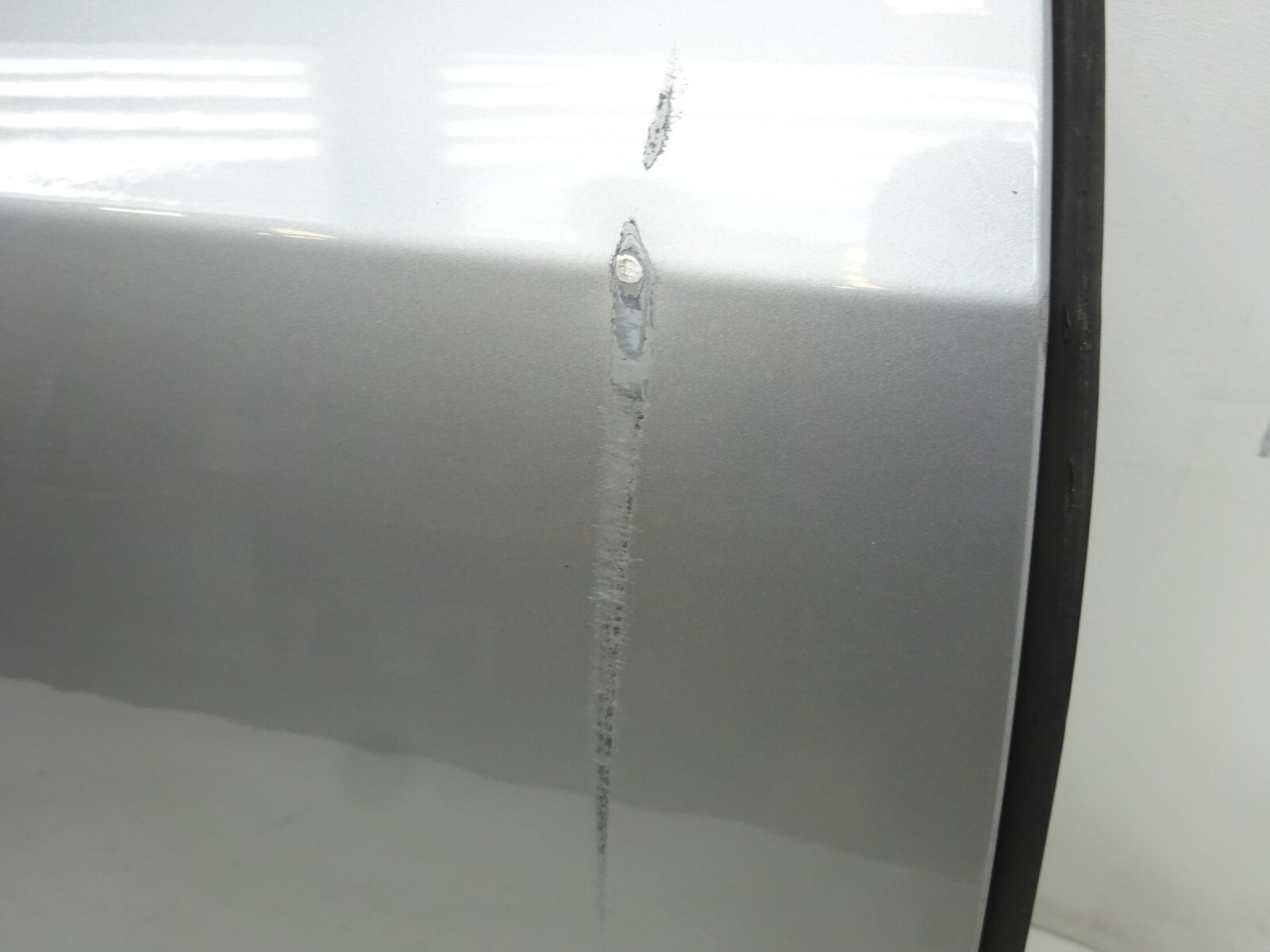 2014-2019 Maserati Ghibli Front Right Passenger Door Shell Silver OEM DE230876