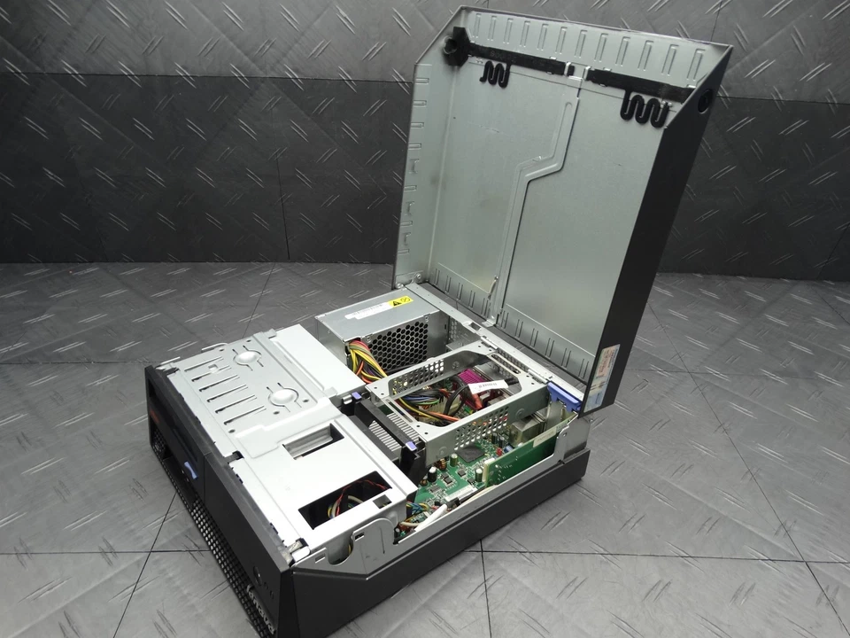 Lenovo M57p SFF Desktop ThinkCentre IntelCore 2 Extreme QX9300 2.5GHz / 4GB RAM - Image 4 of 4