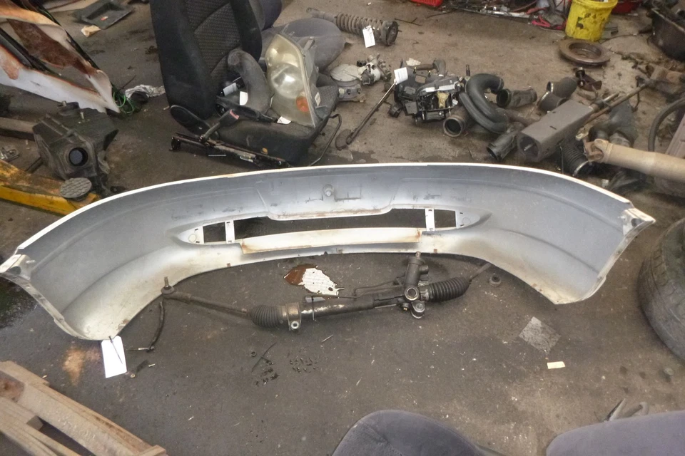 FORD FALCON AU - AUIII BUMPER BAR FRONT A1 WINTER WHITE XLS / XL / FORTE - image 4 of 4