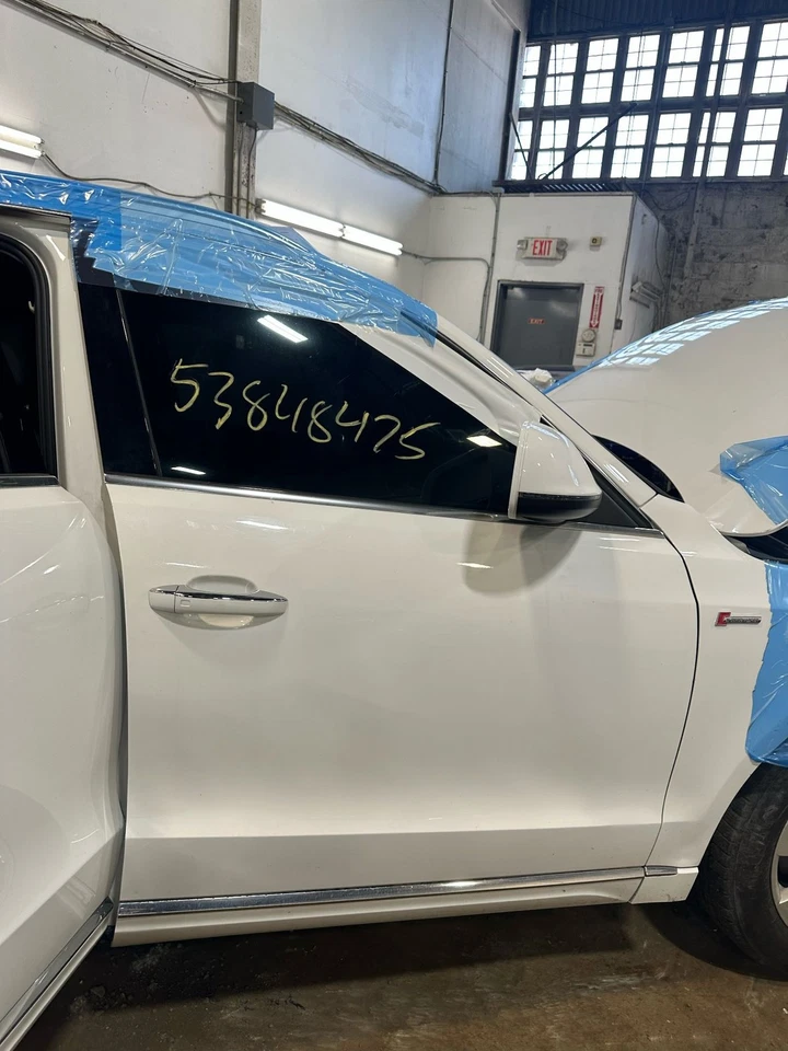 Used Front Right Door Assembly Front fits: 2015 Audi Q5 electric Front Right Gra Foto 3 de 4