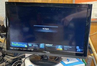 VIZIO Razor 26'' M261VP 1080P Slim LED Full HD TV No Remote HDMI Gaming