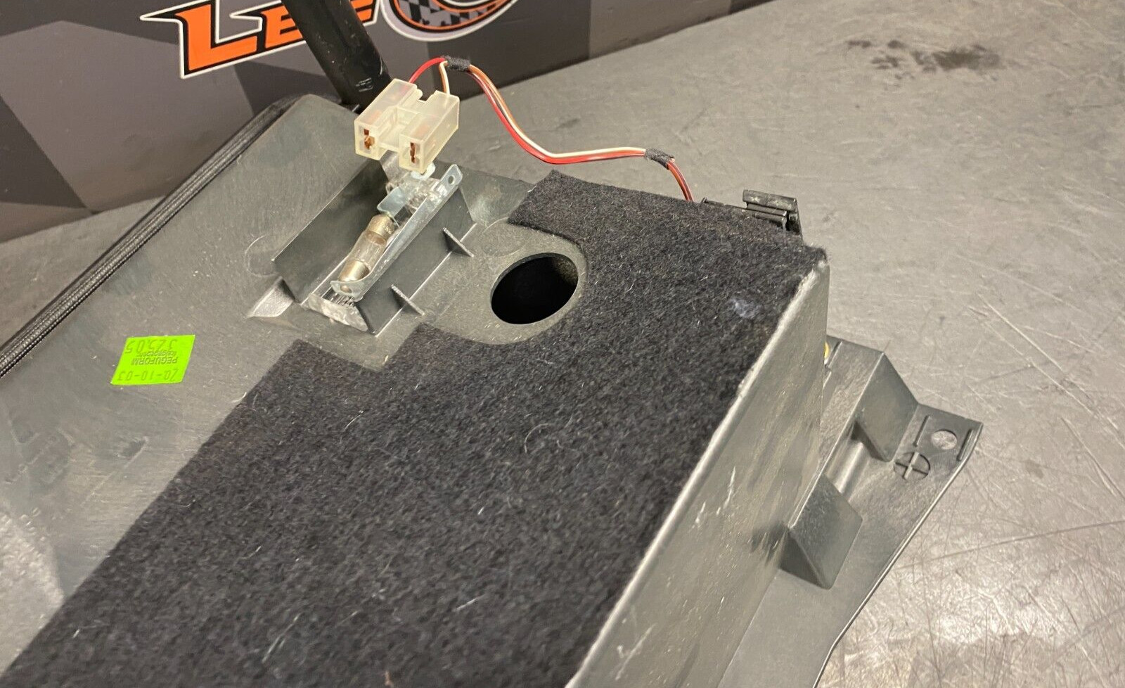 Porsche 911 GT3 2004 Glove box Black