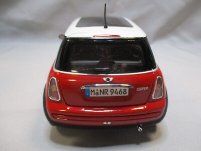 Miniature Kyosho 1/18 – Mini Cooper Rouge – Réf AU351 – Occasion