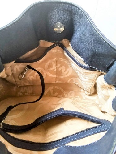 Michael Kors HAMILTON Bag. Navy Blue With Silver Chain And Lock. Great Used Cond - Picture 5 of 11