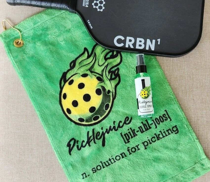 Pickleball Microfiber Cloth with Bag Clip Pickleball Microfiber Cloth with Bag Clip
