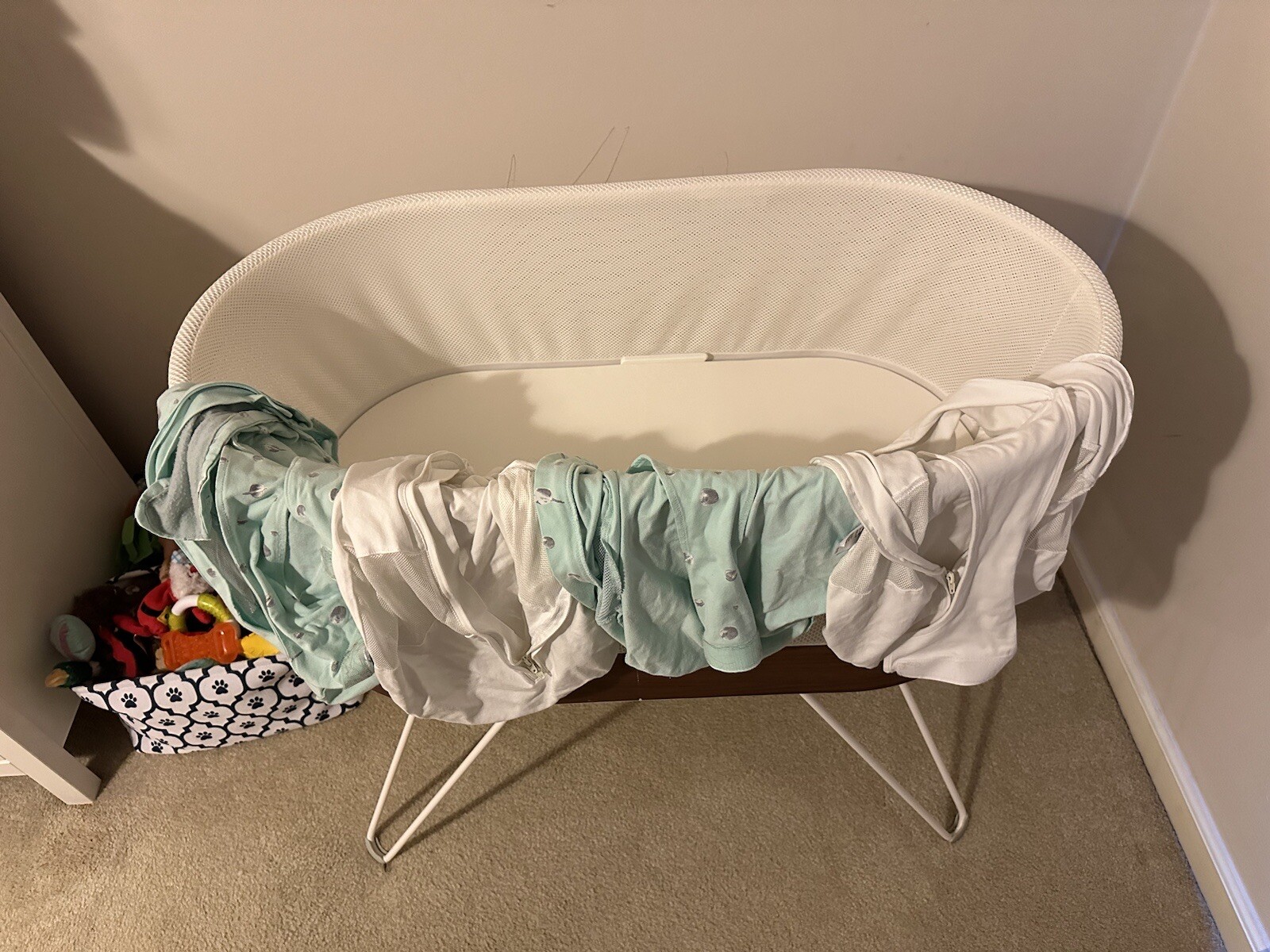Happiest Baby Snoo Smart With 7 Sheets, 2 Mattress Pads, And 4
