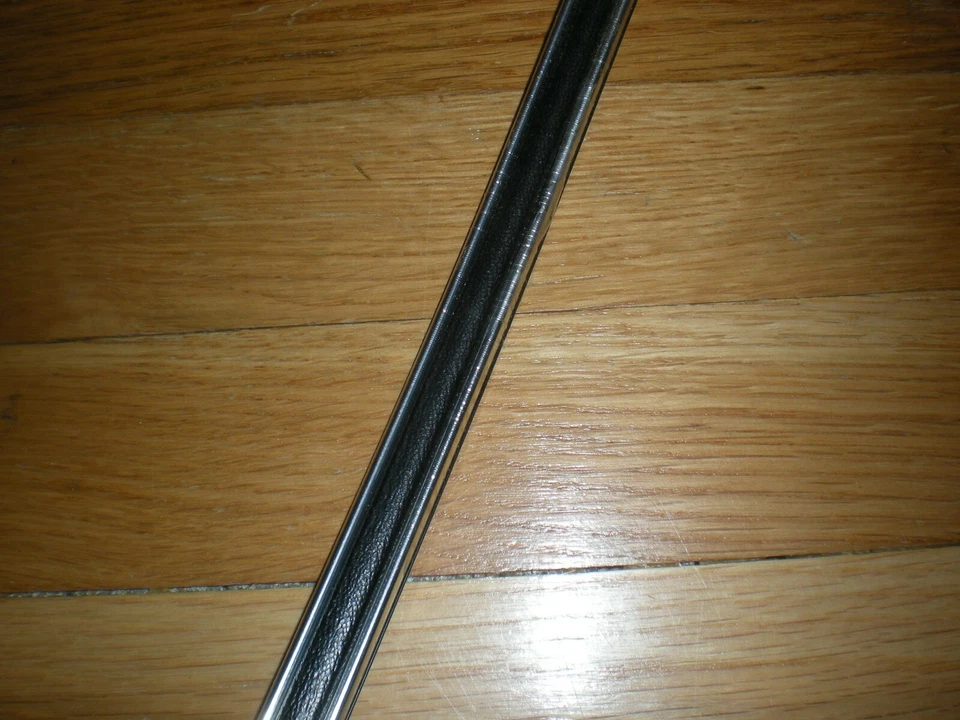 Moldura puerta trasera Ford Granada 1975 1976 nuevo de lote D5DZ-5425532-D Foto 2 de 3