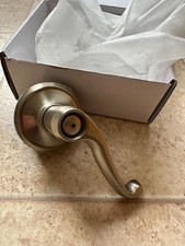 Zestaw klamek Schlage Dźwignia akcentująca Zamek do przedpokoju i szafy - satynowy nikiel