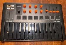 Arturia MiniLab 3 25 Slim-key Controller - Orange