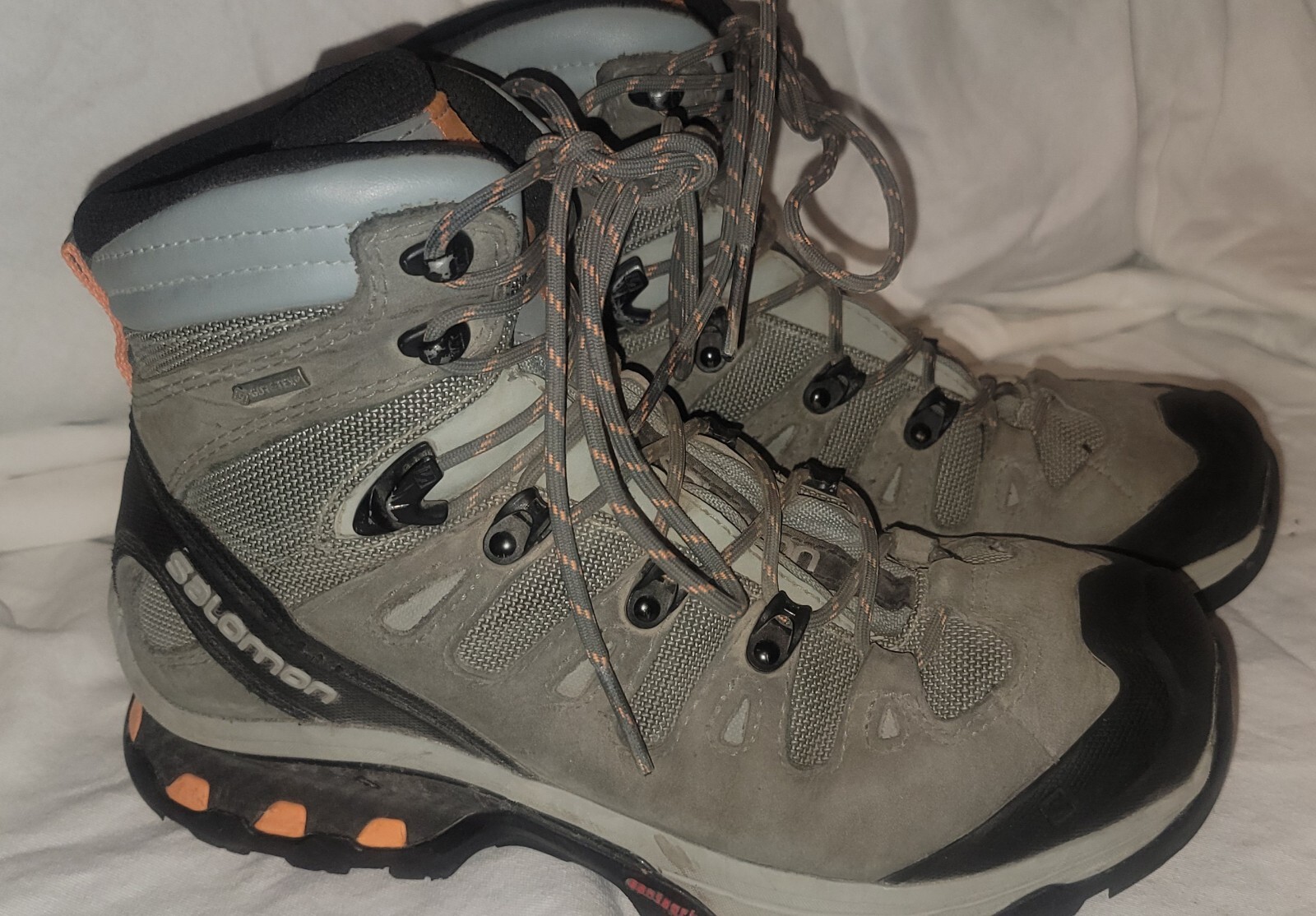 Stivali da trekking donna Salomon Quest 4D 3 GTX taglia 8. EU 40