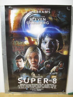 SUPER 8 J.J. Abrams con Joel Courtney, Riley Griffiths, Elle Fanning, Ryan Lee,