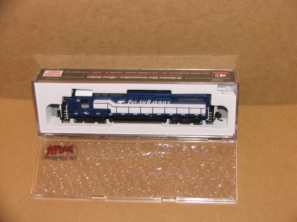 Atlas Pan Am Railways Dash 8-40B Locomotive With Ditch Lights # 5930 N Scale NIB - Image 3 of 4