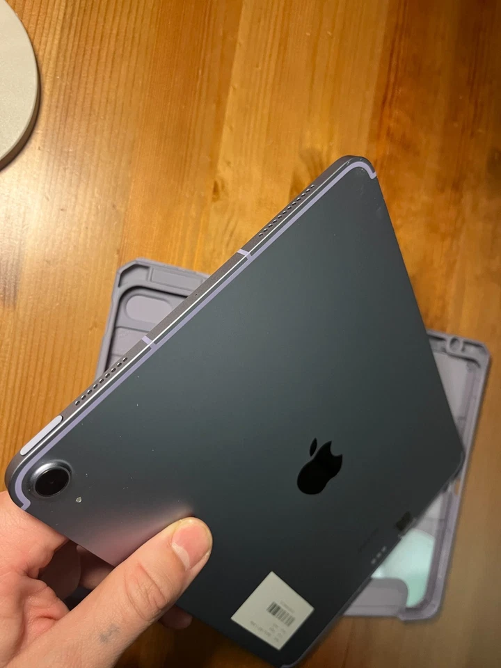 Apple iPad Air (5th generation) · 64GB · Cellular, foto 4 di 5