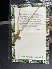 Collier Pères Saint Patrick sur carte de prière