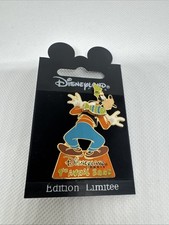Goofy with Fish April Fools Day Disney Pin LE1500 Disneyland Paris 1 Avril