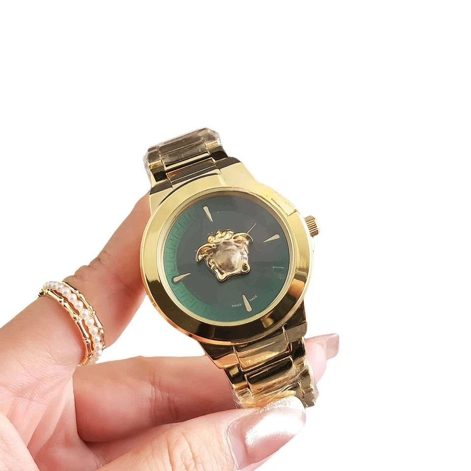 Reloj de pulsera de cuarzo de lujo para mujer VERSACE 38mm con caja Foto 3 de 4