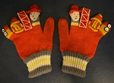 Kidorable FIREMAN Knit Acrylic Finger Puppet GLOVES -Red- Size: Medium 6-8 Yrs 