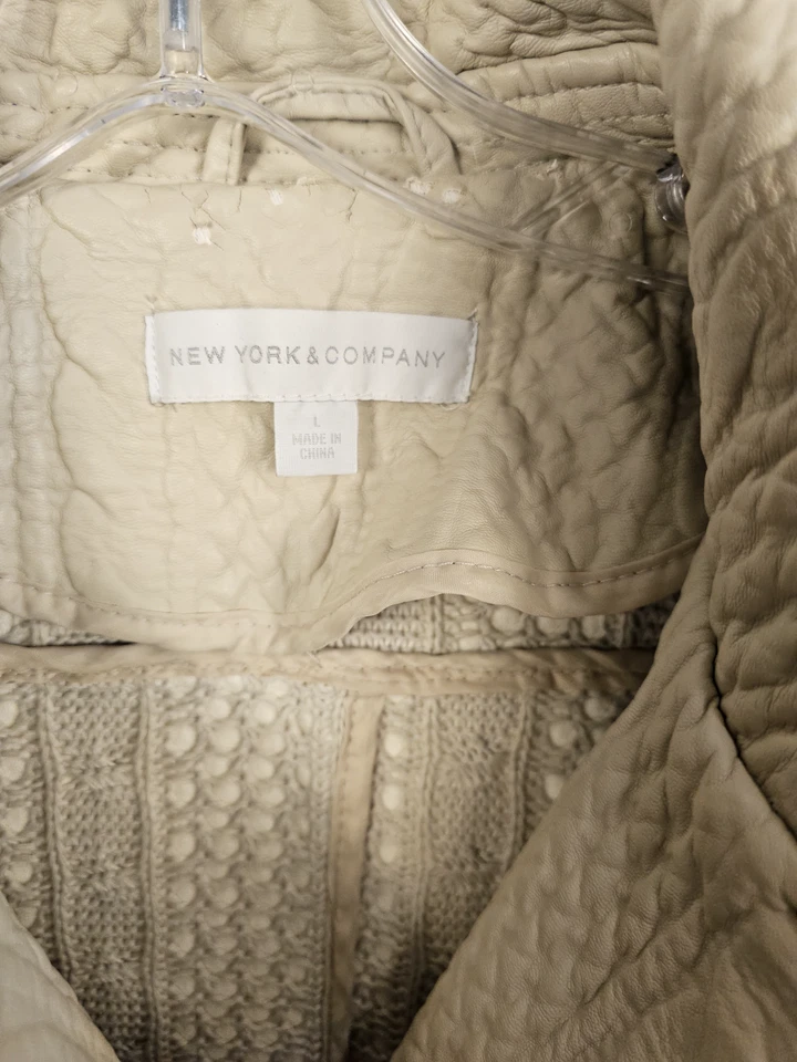 Chaqueta de motociclista New York & Co marfil texturizada de cuero con incrustaciones tejidas elásticas LG Foto 3 de 4