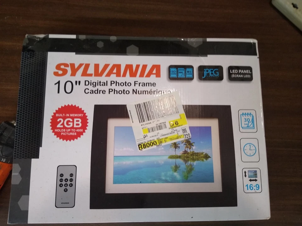 Sylvania 2 GB  10 in Digital Photo Frame jpeg (perhaps MP3 but uncertain) - Image 3 of 4
