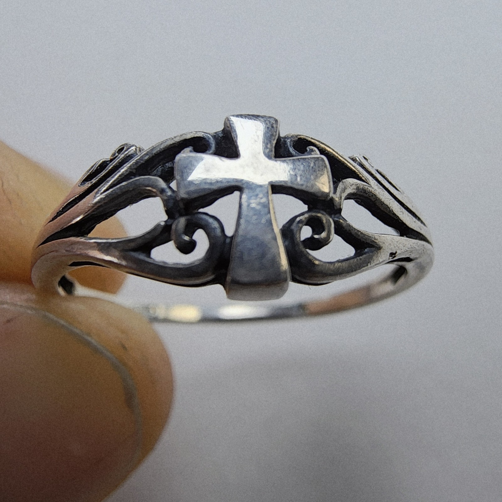 Scrollwork Cross Ring Size 10 Sterling Silver 925… - image 2