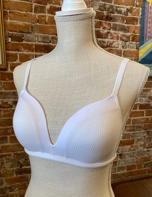 Feather Pure Comfort White Molded Wireless Bra New Adjustable Back