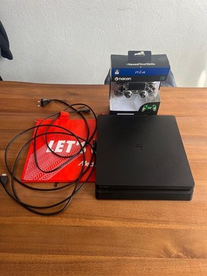 PS4 Slim 1TB mit Controller und Spielen