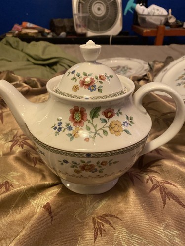 Doulton Kingswood Large Teapot With Lid. New Old Stock - Picture 2 of 14