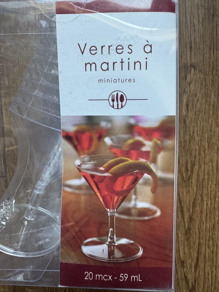 Juego de 20 mini vasos Martini de plástico transparente paquete sellado Amscan Foto 4 de 4