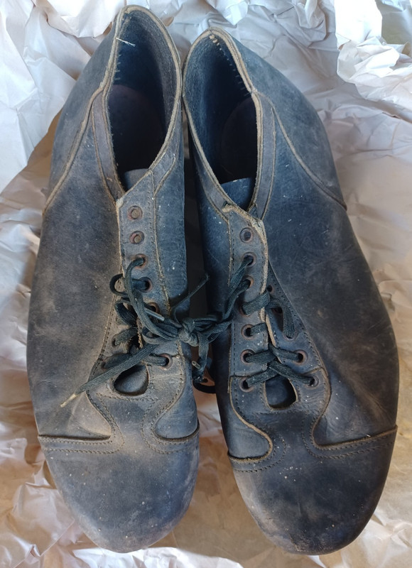 2-Vtg Antique Early 1900-40 Baseball Shoes (1 spalding sz 10 ) Spikes Metal Rare