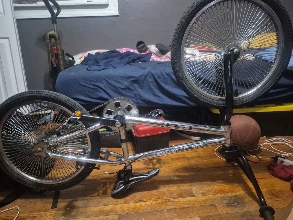 2005 Gt Mach One Pro Bmx - Image 2 of 4