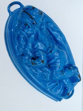 GRAND MOULE À GÂTEAU, À FROMAGE, EN FORME DE LUTIN, FONTE ÉMAILLÉE BLEUE XIX°