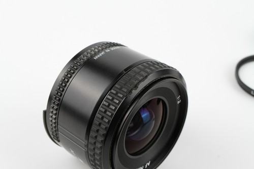 Nikon AF Nikkor 35mm F/2 Wide Angle lens From Japan [Exc #538A - Picture 2 of 13