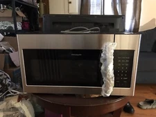 Frigidaire FFMV1846VS 1.8 cu. ft 1000W Over-the-Range Microwave Oven