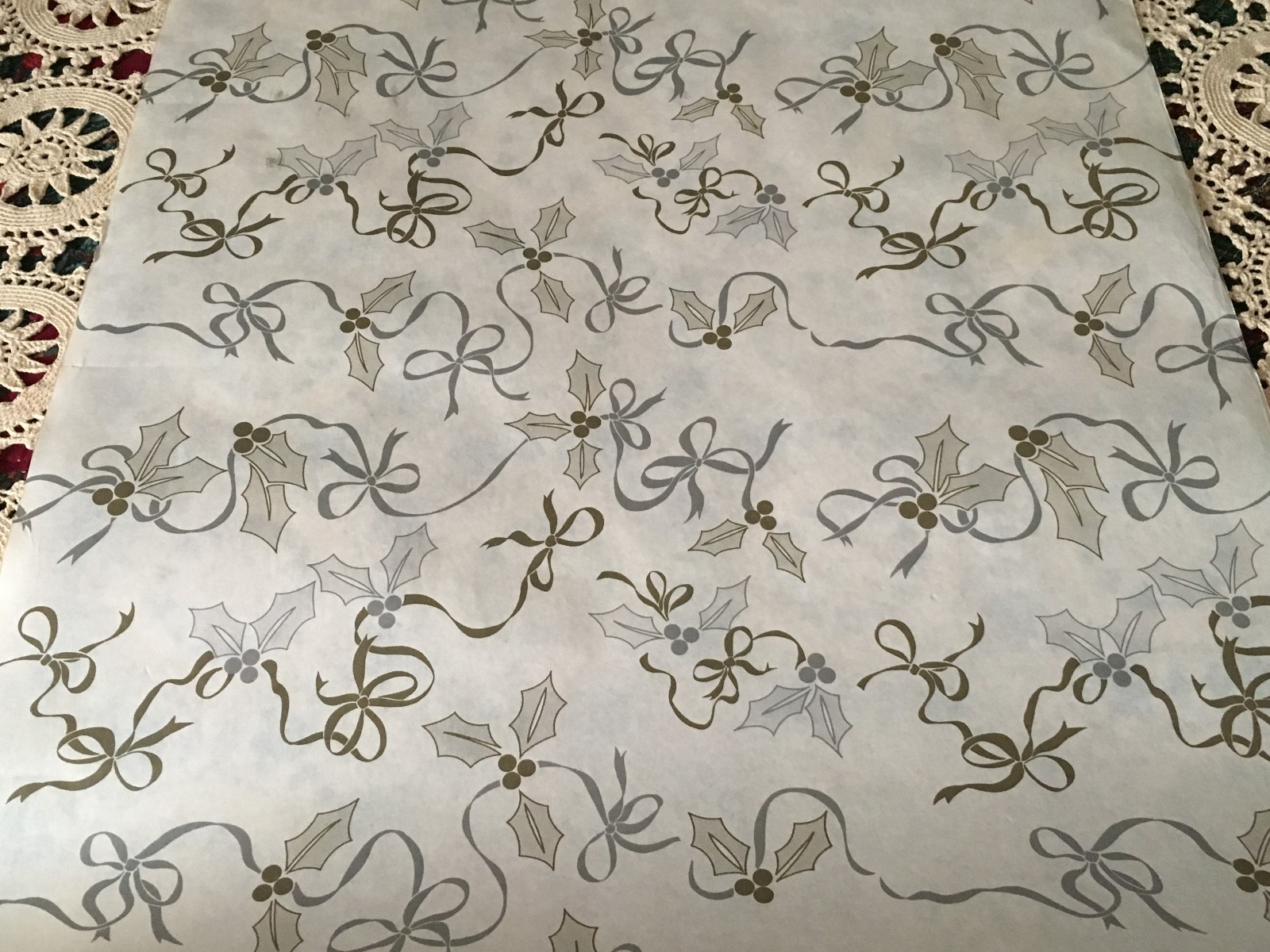 Gift Wrap 2 Yards Gold Silver Holly Ribbon 1960