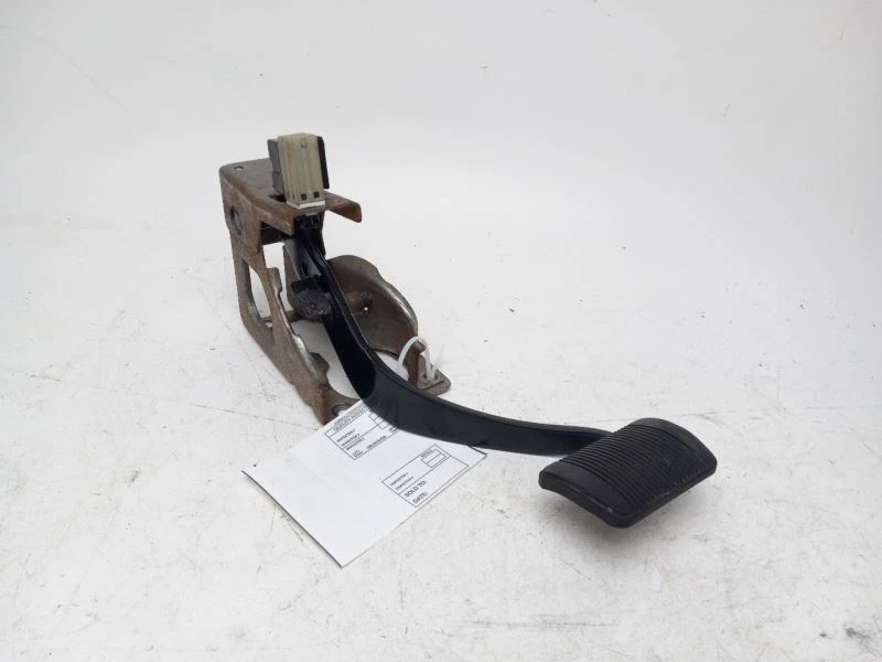 2013 DODGE AVENGER BRAKE PEDAL - Image 4 of 4