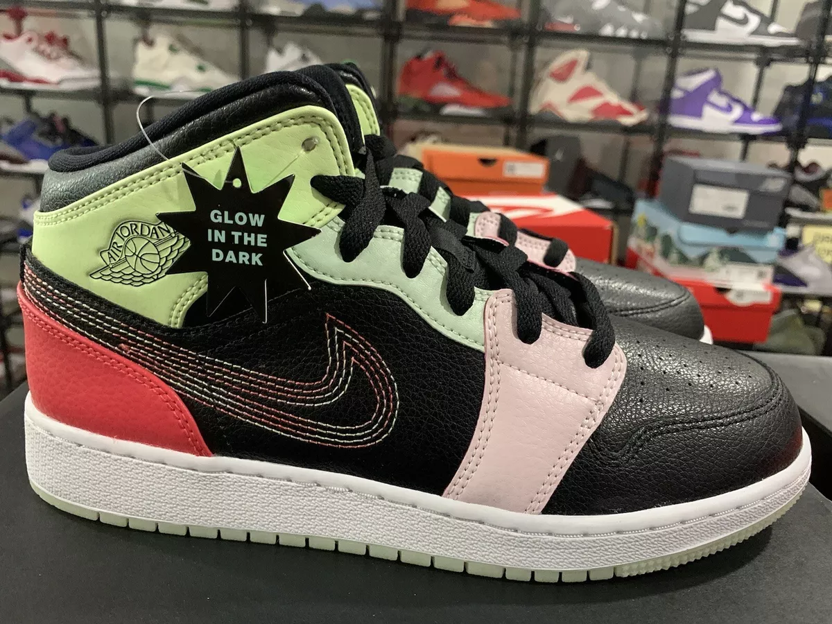 NEW Size 6.5 Y 8 Womans Air Jordan 1 Mid SE GS