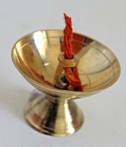 Brass Diya Deepak Diva Akhand Jyot Kuber Navratra Havan Puja Religious Oil Lamp - Picture 2 of 4