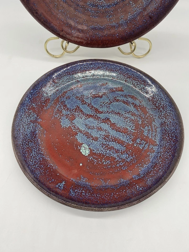 Pigeon River Pottery Set Of 2 Dinner Plates 11” Red & Blue Signed Bullen - Image 3 of 4
