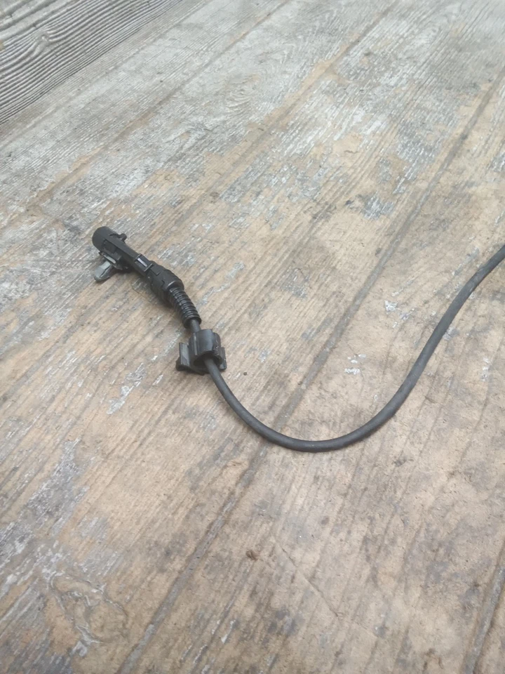 2012 12 09-13 Harley Davidson Ultra Limited Front Wheel ABS Speed Sensor - Image 3 of 4