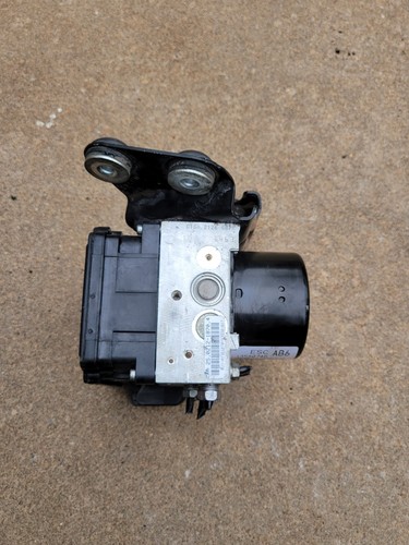 2010-2012 CHEVROLET COLORADO GMC CANYON ABS Brake Pump Assembly GENUINE OEM - Picture 2 of 14